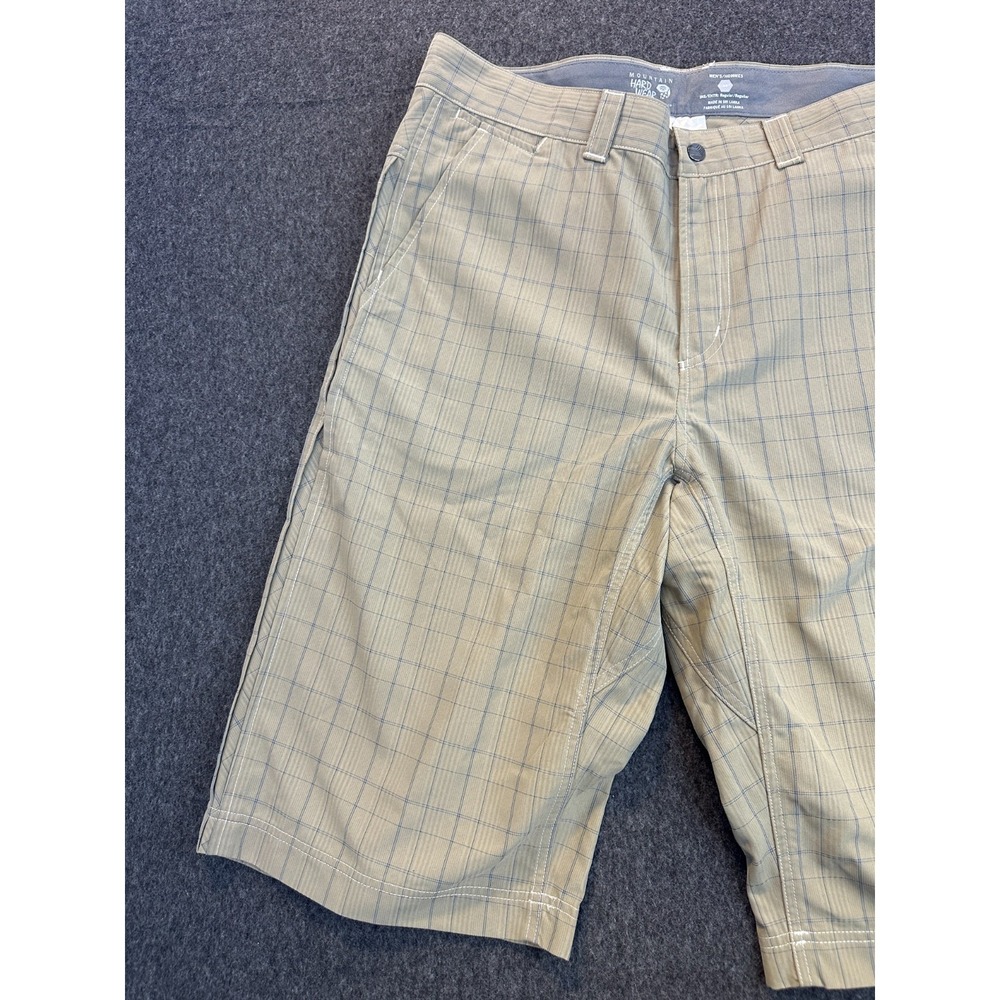 Mountain Hardwear Plaid Grid 13.5" Long Inseam Chino Shorts Beige Men's Size 36 - Picture 3 of 15